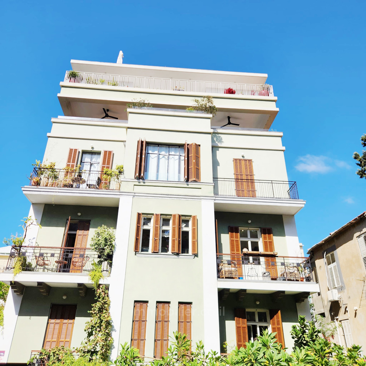 Casarão 3 cômodos Tel Aviv Primeira linha de mar 627-IBL-25