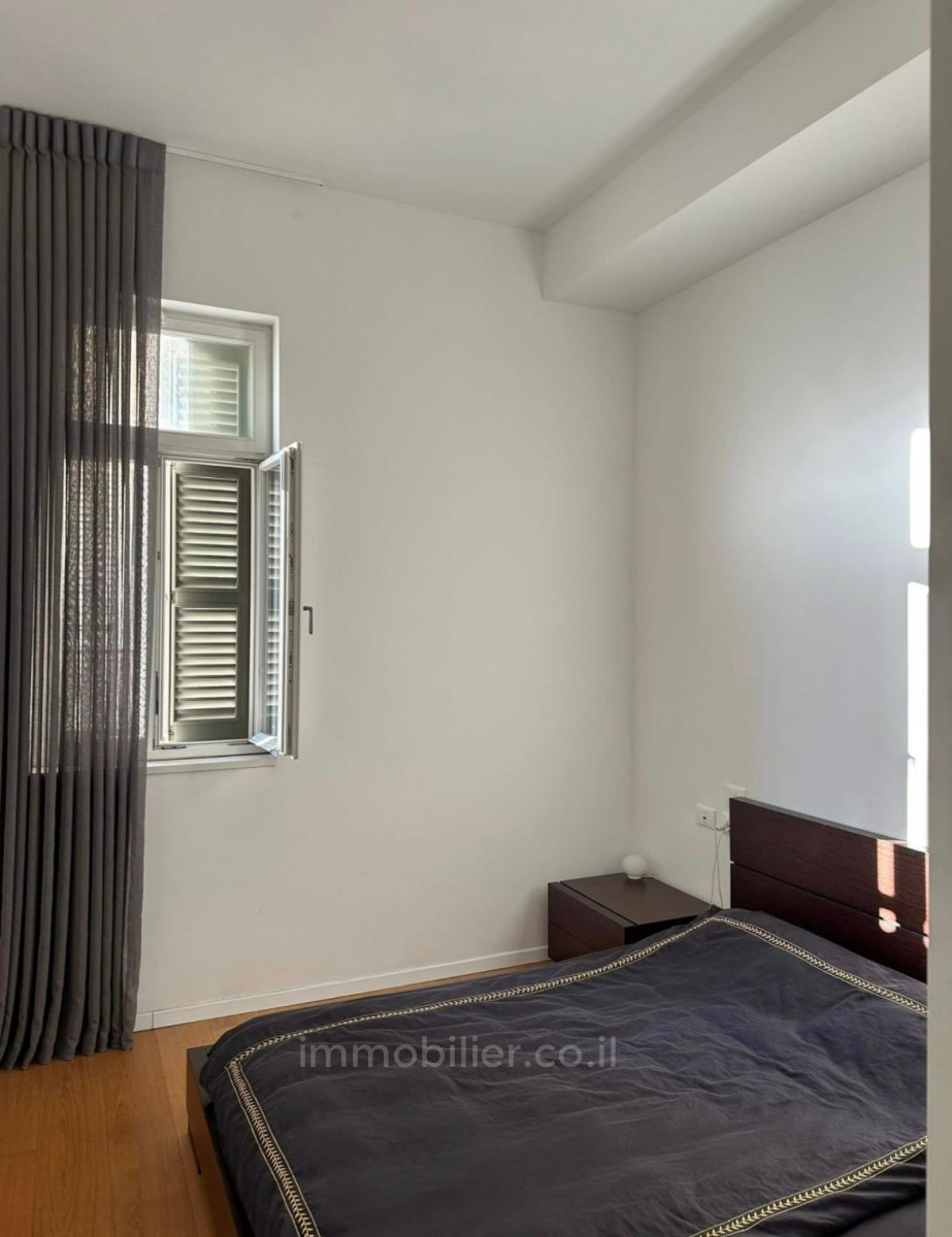 Apartamento 3 cômodos Tel Aviv Primeira linha de mar 627-IBL-29