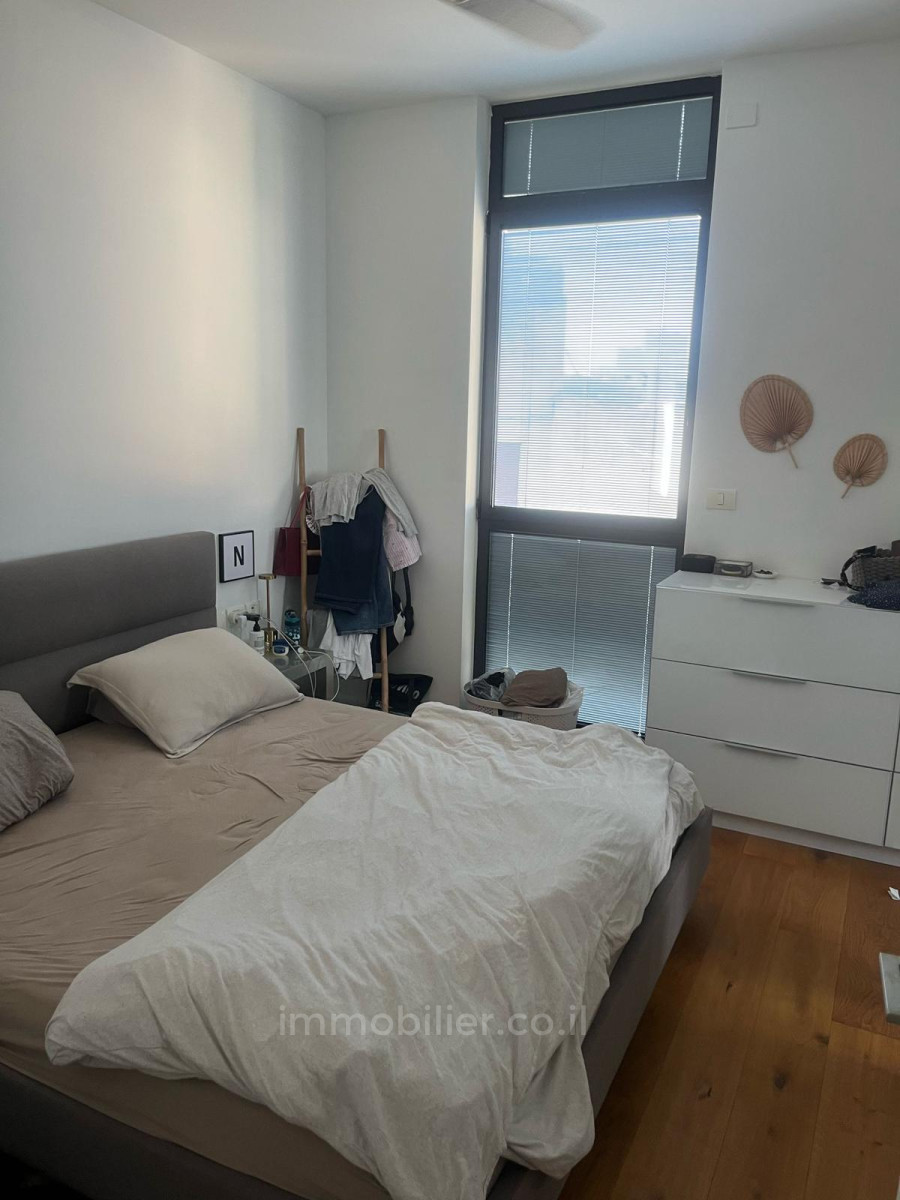 Apartamento 4 cômodos Tel Aviv Primeira linha de mar 627-IBL-33