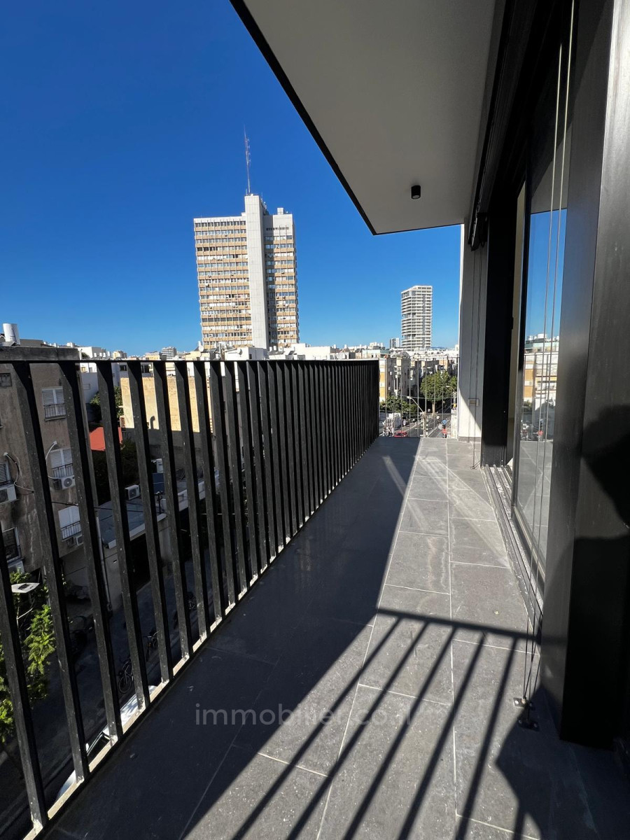 Apartamento 3 cômodos Tel Aviv Primeira linha de mar 627-IBL-36