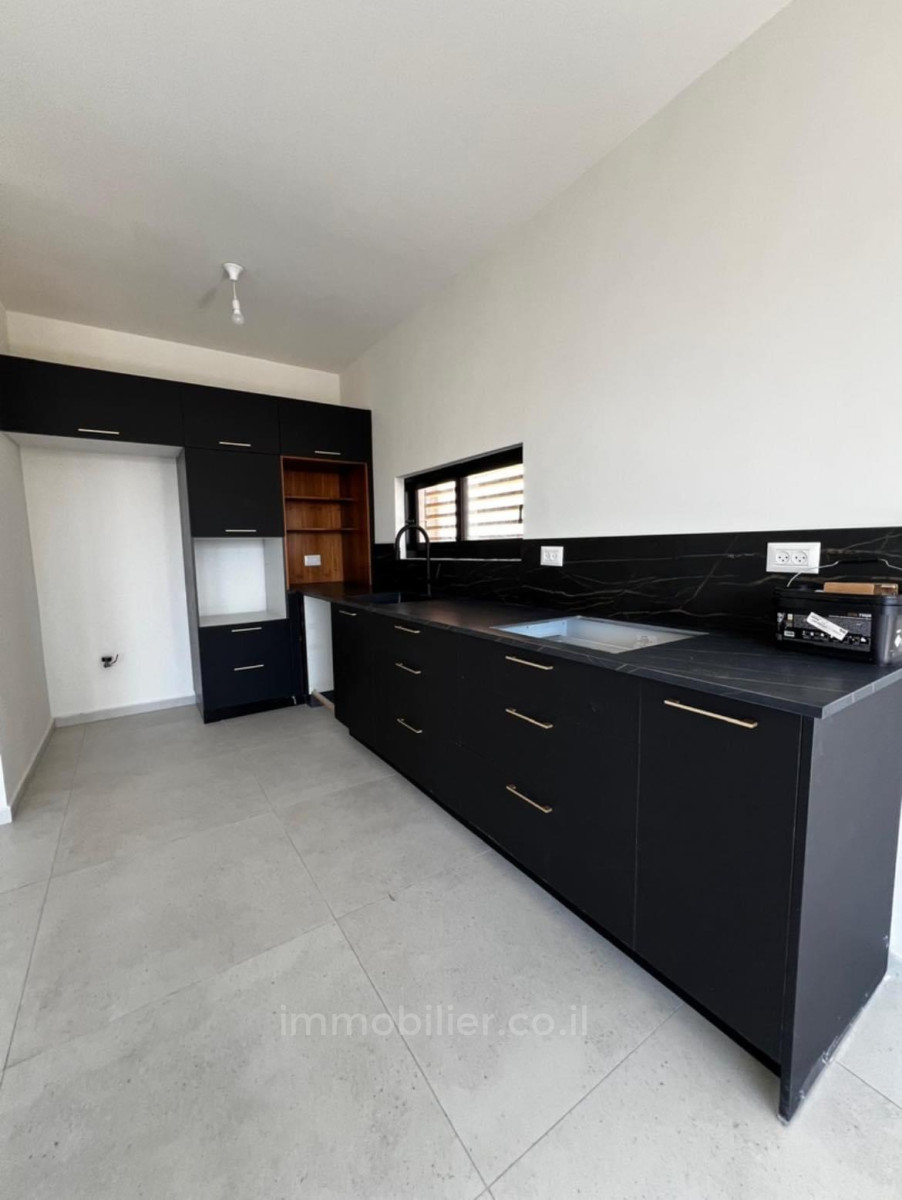 Apartamento 3 cômodos Tel Aviv Primeira linha de mar 627-IBL-36