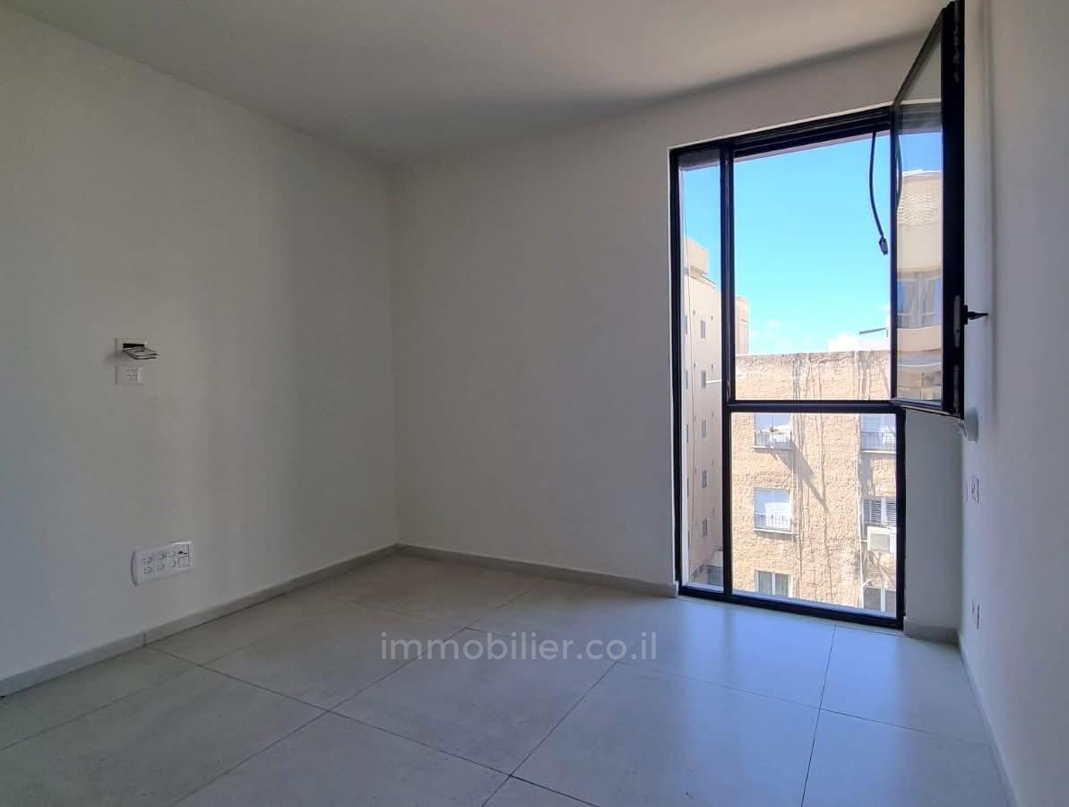Apartamento 3 cômodos Tel Aviv Primeira linha de mar 627-IBL-36