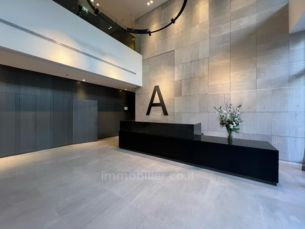 Apartamento 3 cômodos Tel Aviv Shenkin 627-IBL-37