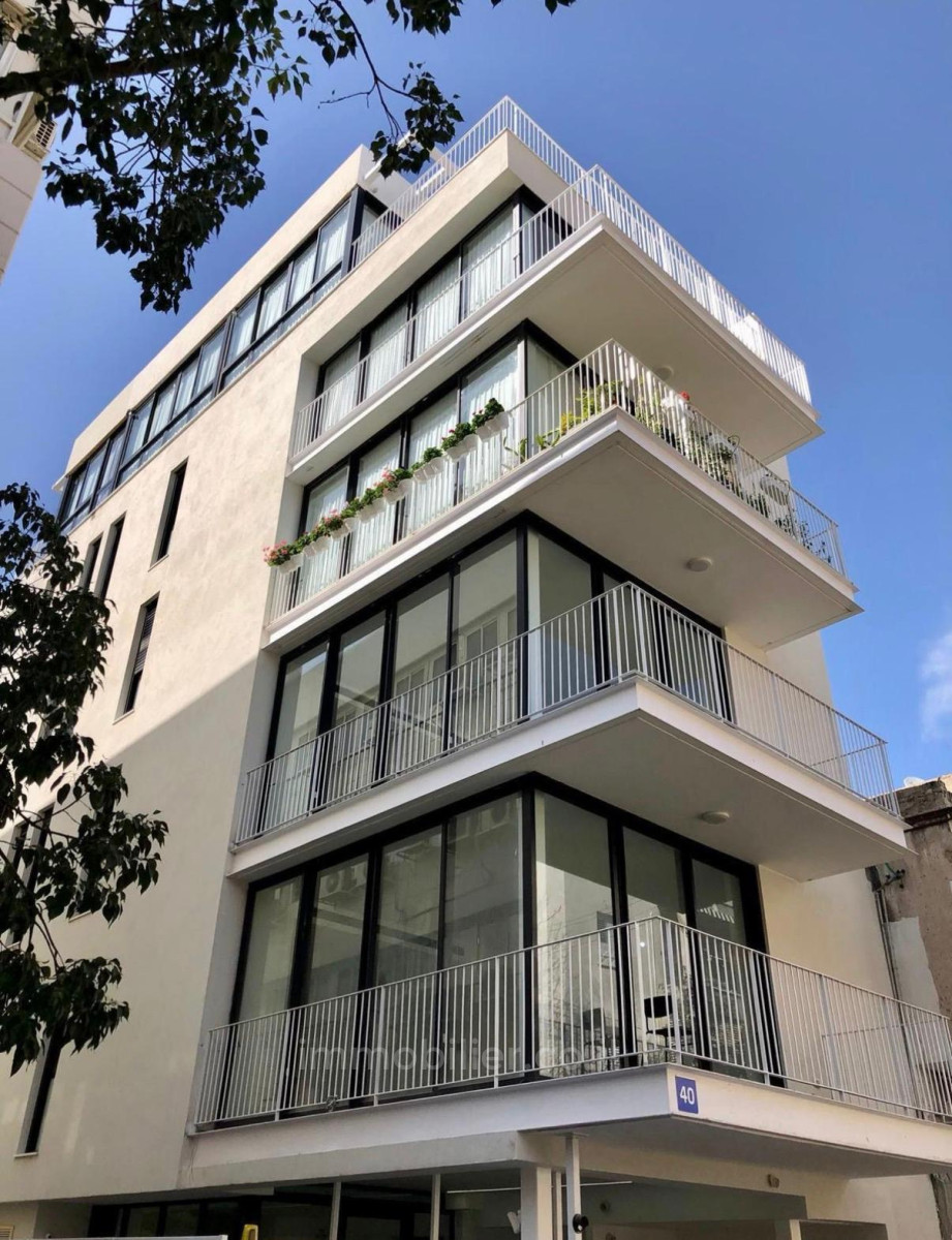 Apartamento 4 cômodos Tel Aviv Dizengof 627-IBL-58