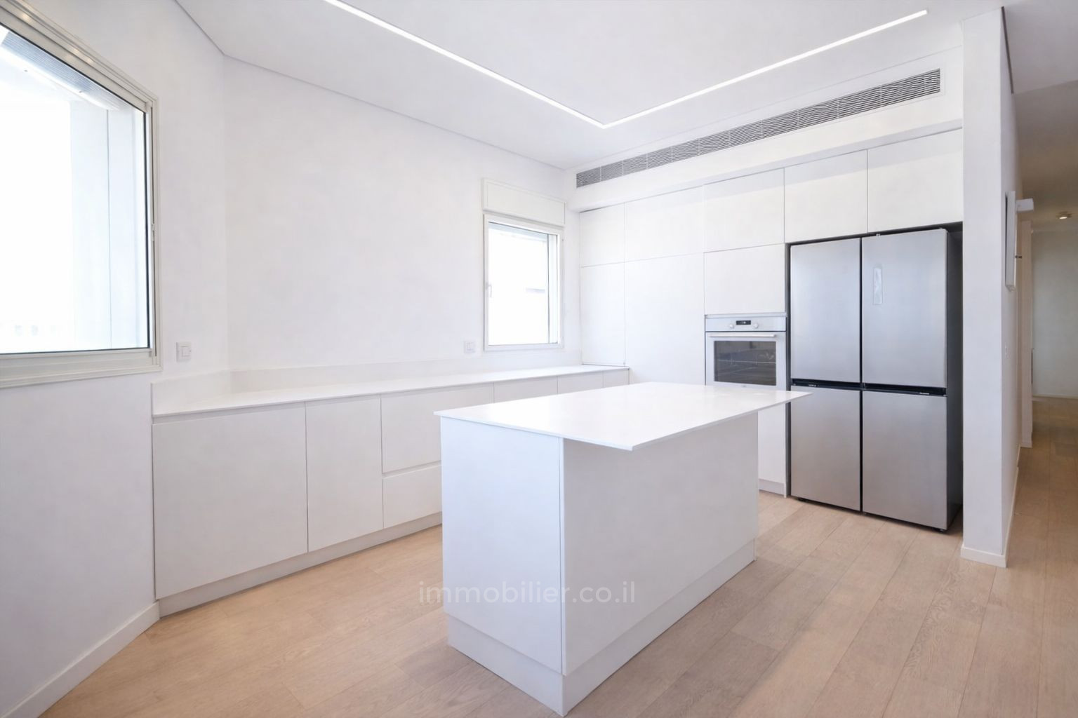Apartamento 4.5 cômodos Tel Aviv Shenkin 627-IBL-59