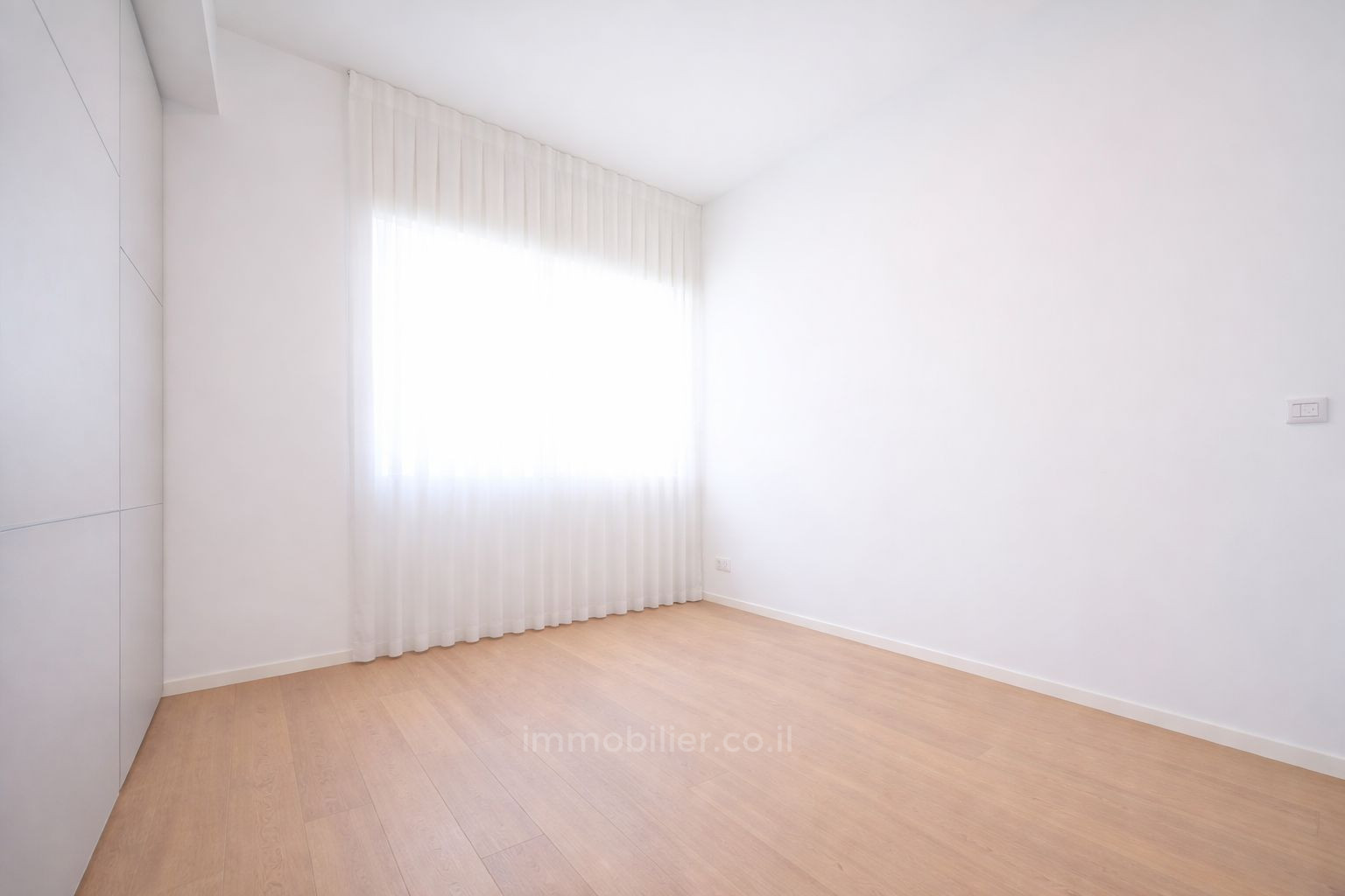 Apartamento 4.5 cômodos Tel Aviv Shenkin 627-IBL-59