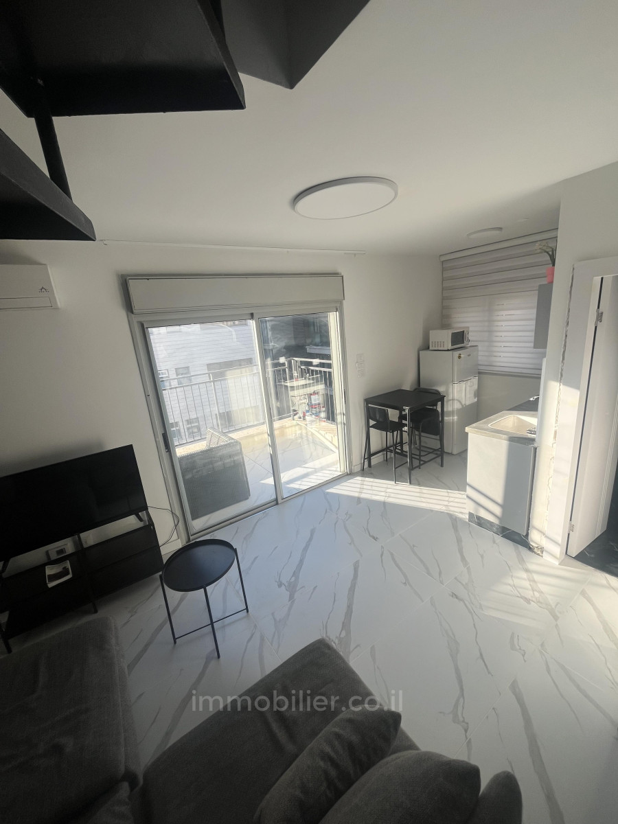 Duplex 3 cômodos Tel Aviv Ben-Yehuda 627-IBL-6