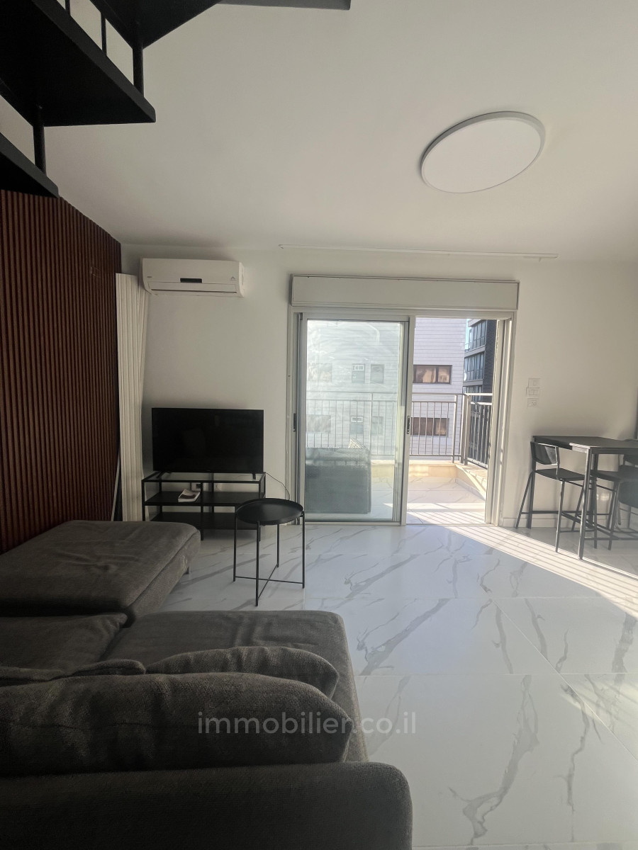 Duplex 3 cômodos Tel Aviv Ben-Yehuda 627-IBL-6