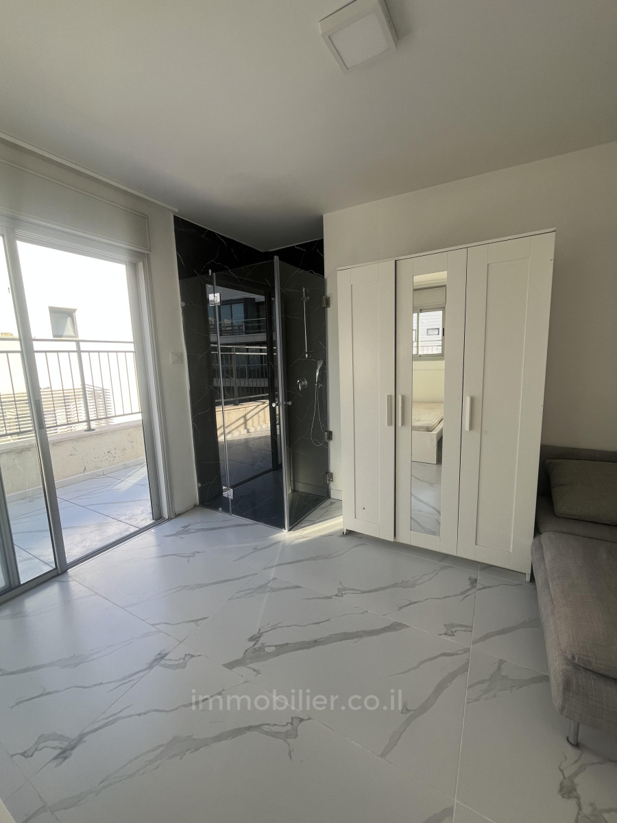 Duplex 3 cômodos Tel Aviv Ben-Yehuda 627-IBL-6