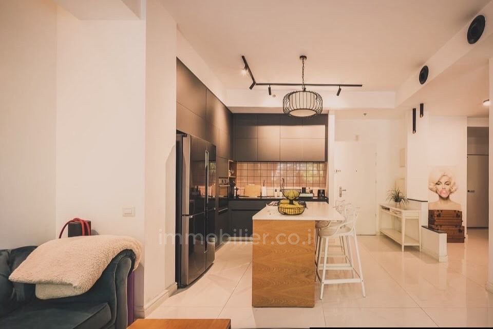 Apartamento garden 3 cômodos Tel Aviv Lev Tel-Aviv 633-IBL-19