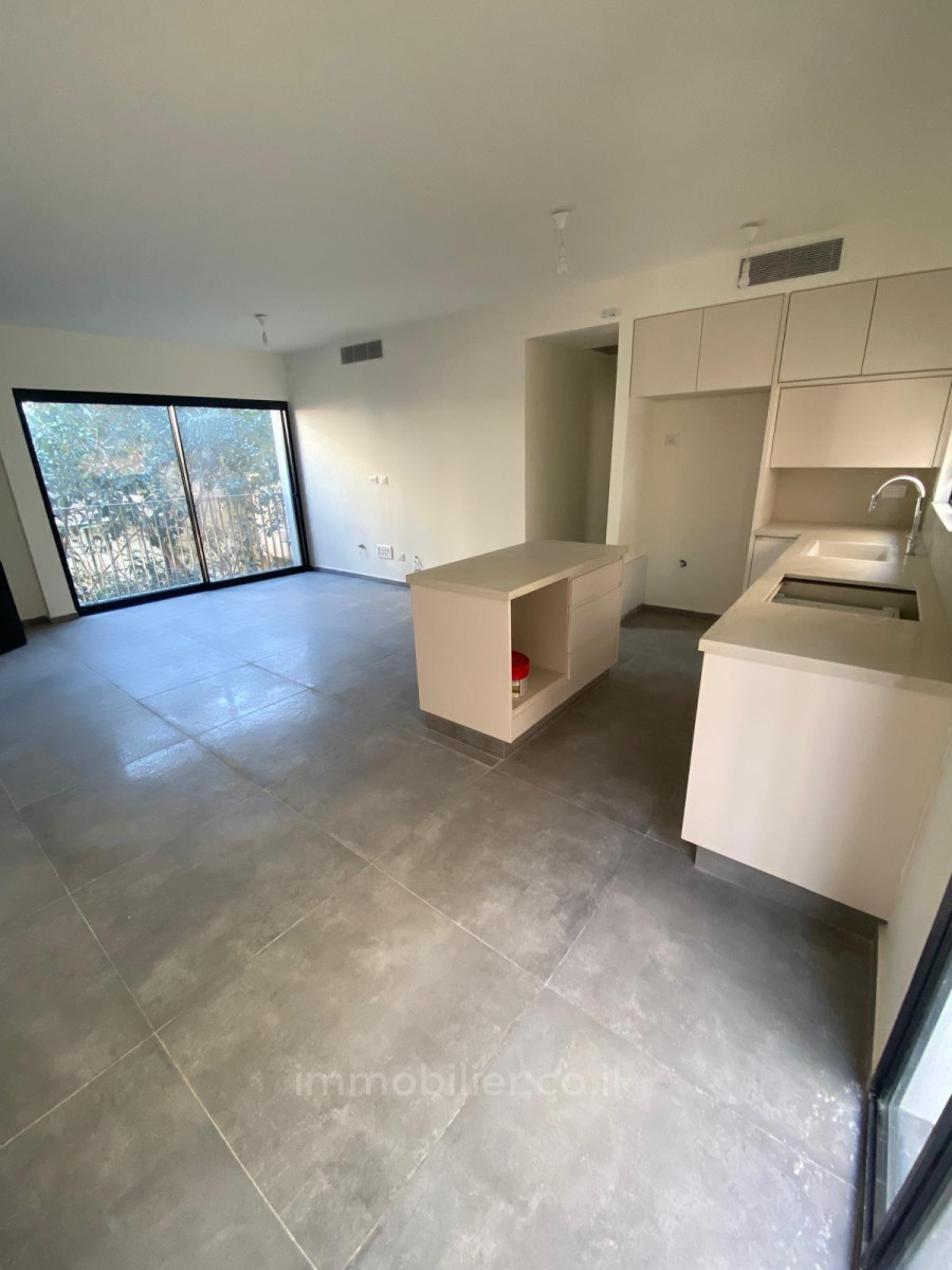 Apartamento 4 cômodos Tel Aviv Centro da cidade 633-IBL-49