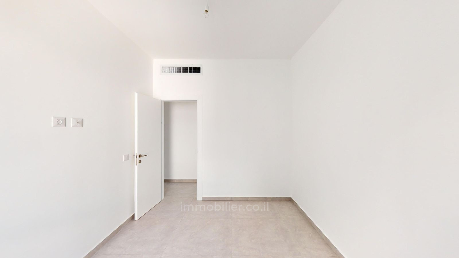 Apartamento 4 cômodos Herzliya Herzliya 642-IBL-13