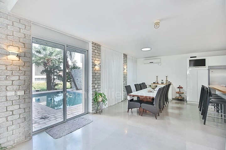 Casarão 7 cômodos Or akiva Or akiva 642-IBL-15