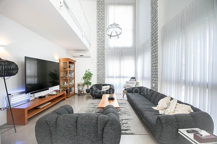 Casarão 7 cômodos Or akiva Or akiva 642-IBL-15