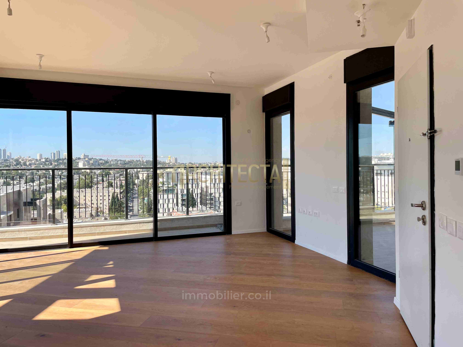 Cobertura 4 cômodos Jerusalém Makor Haim 642-IBL-25