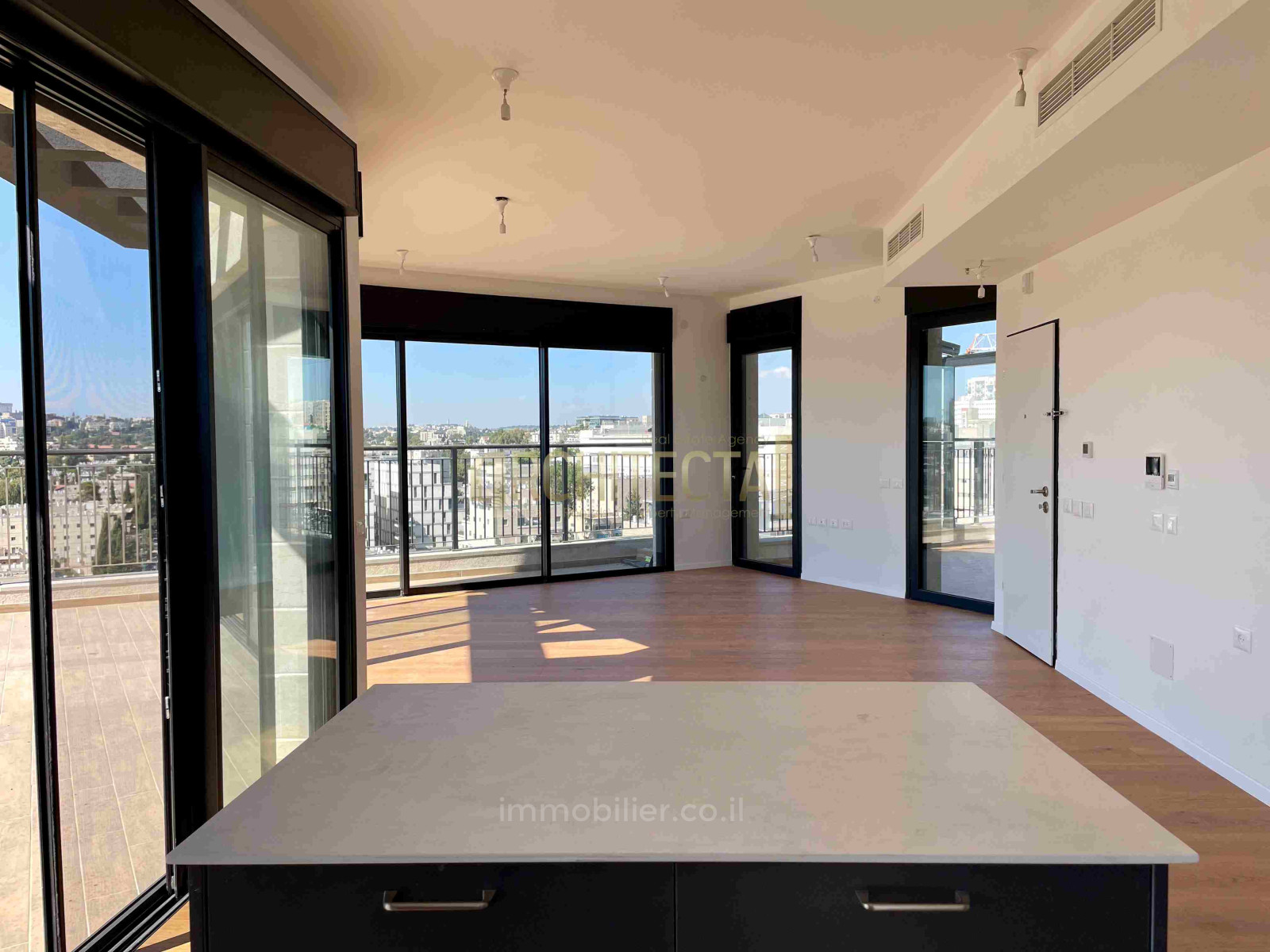 Cobertura 4 cômodos Jerusalém Makor Haim 642-IBL-25