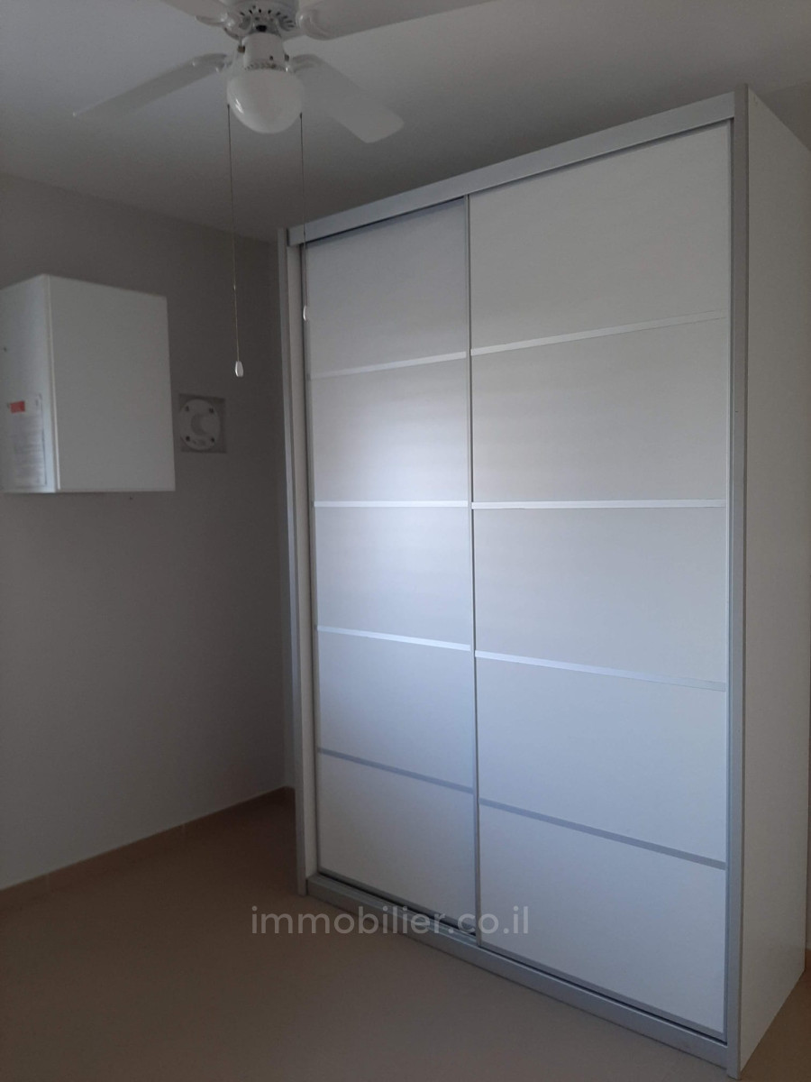 Apartamento 4 cômodos Ascalão Barnea 642-IBL-34