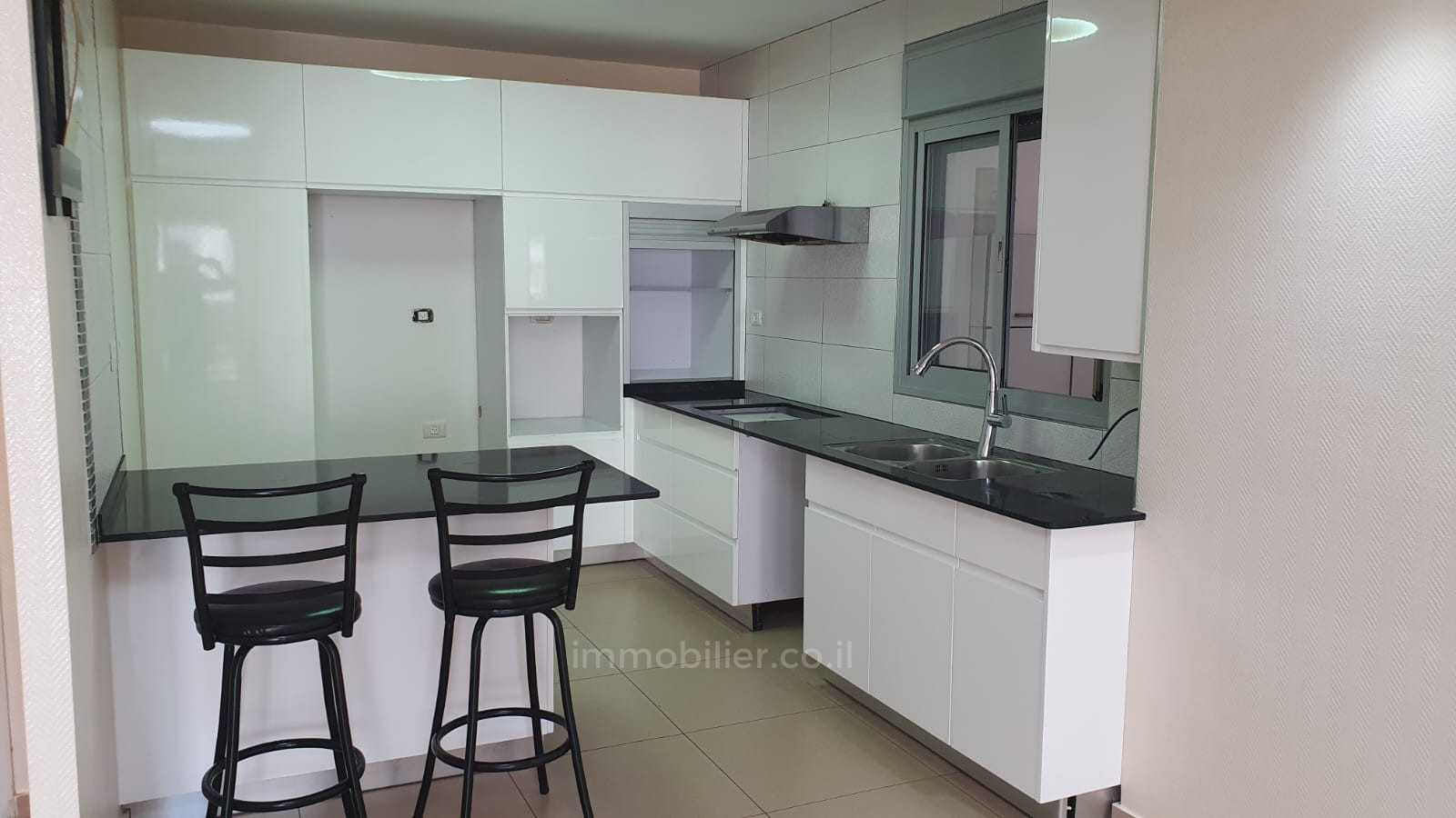 Apartamento 4 cômodos Ascalão Barnea 642-IBL-36