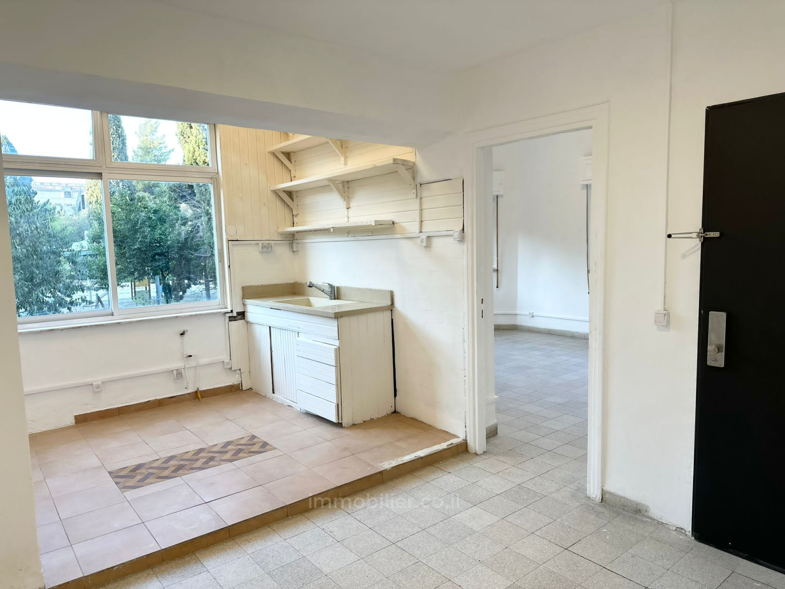 Apartamento 3 cômodos Jerusalém Moshava Germanit 642-IBL-44