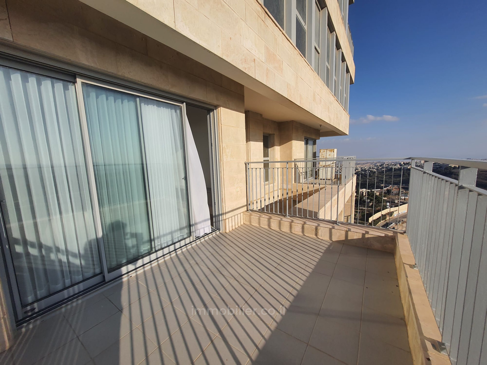 Apartamento 4 cômodos Jerusalém Arnona 642-IBL-48