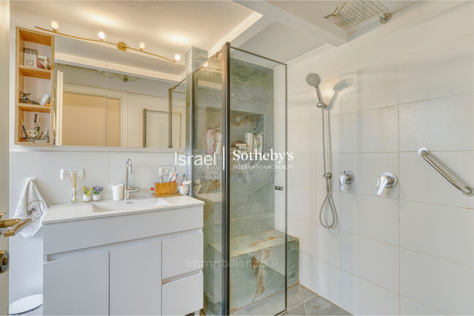 Apartamento 5 cômodos Tel Aviv Centro da cidade 651-IBL-27