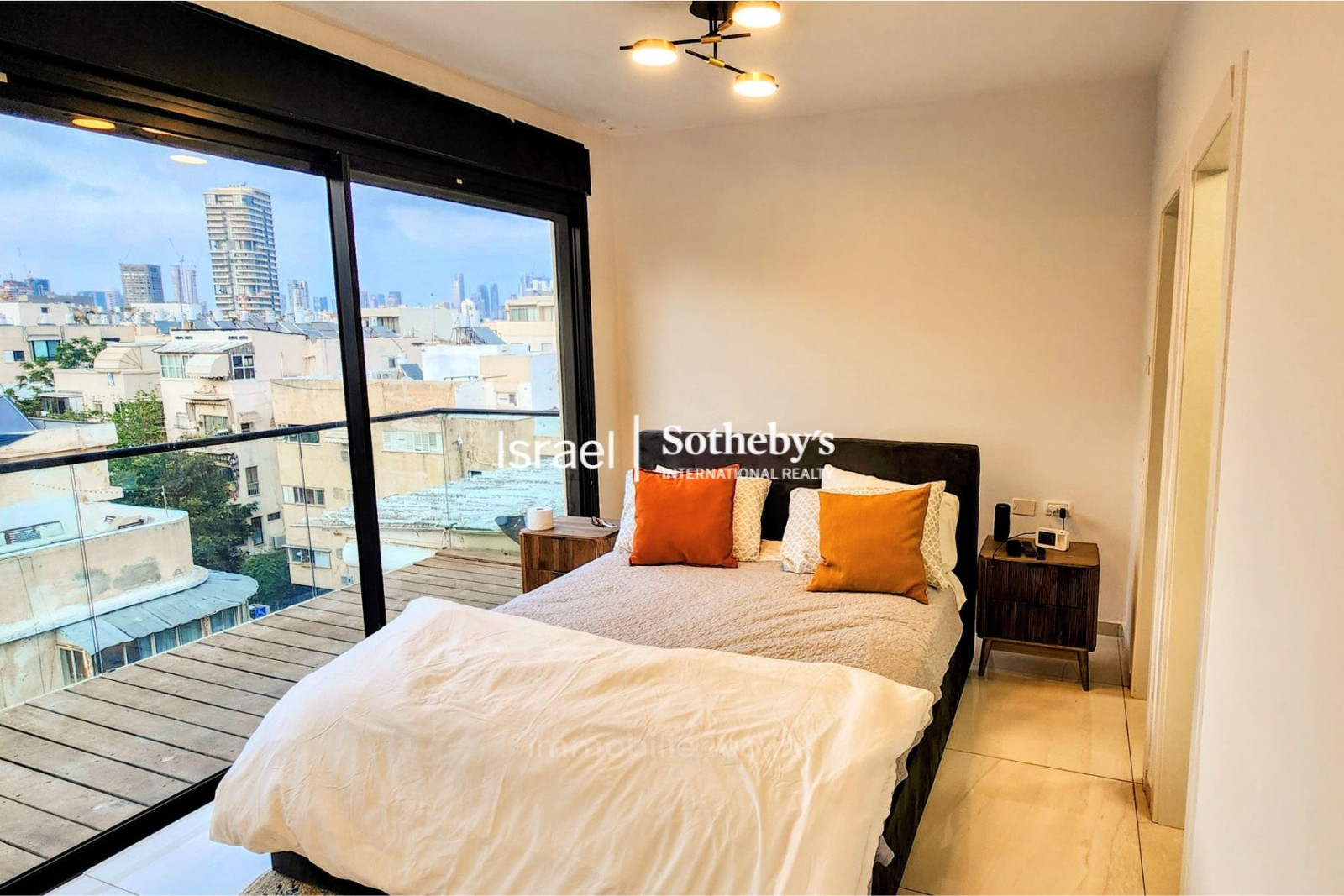 Cobertura 4 cômodos Tel Aviv Lev Tel-Aviv 651-IBL-49