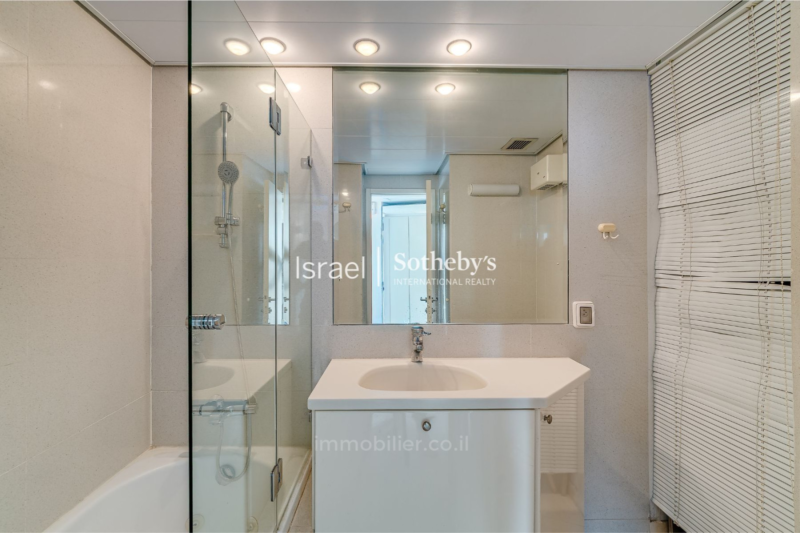 Apartamento 2 cômodos Herzliya Herzliya Pitouah 651-IBL-53