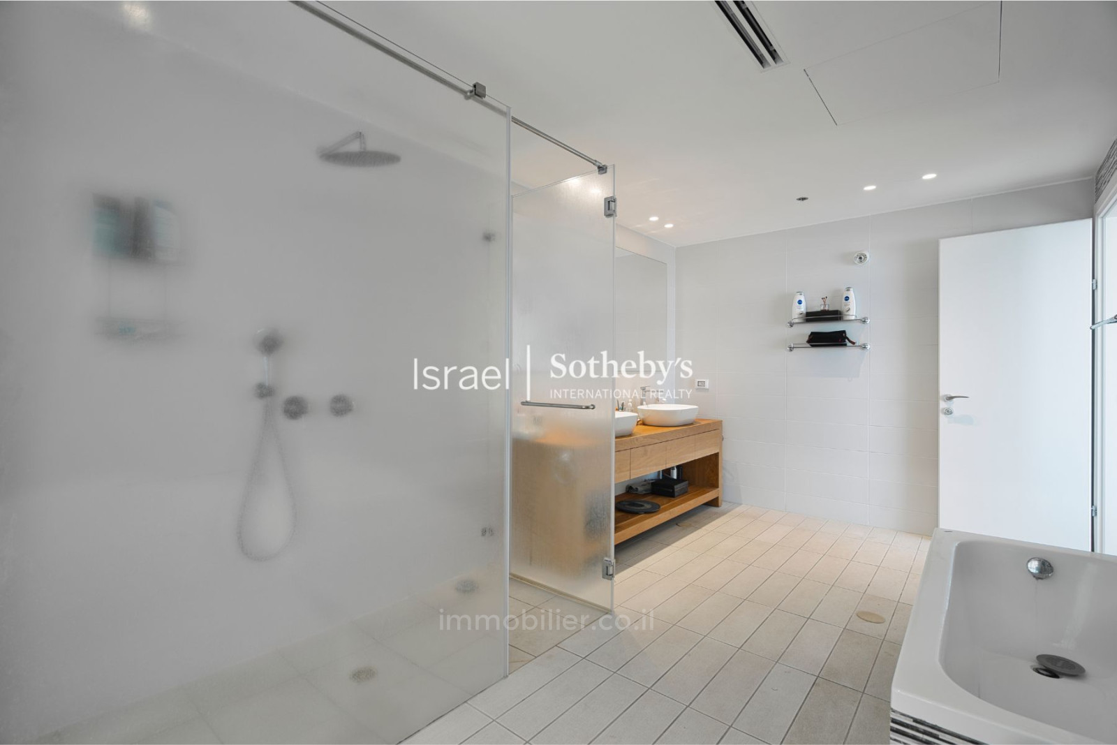 Apartamento 8 cômodos Netanya Netanya 651-IBL-54
