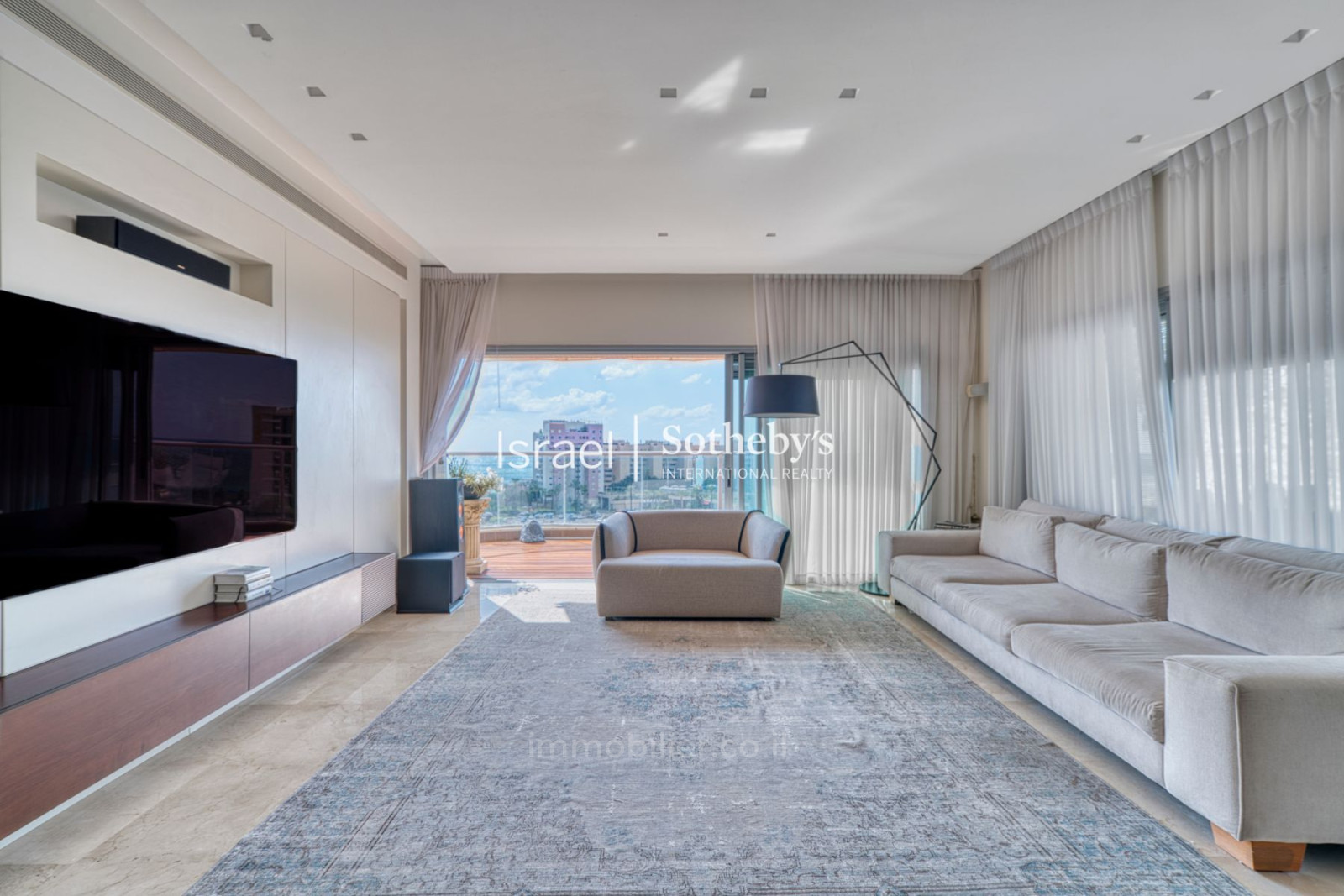 Apartamento 4 cômodos Tel Aviv Tsouk Beach 651-IBL-62