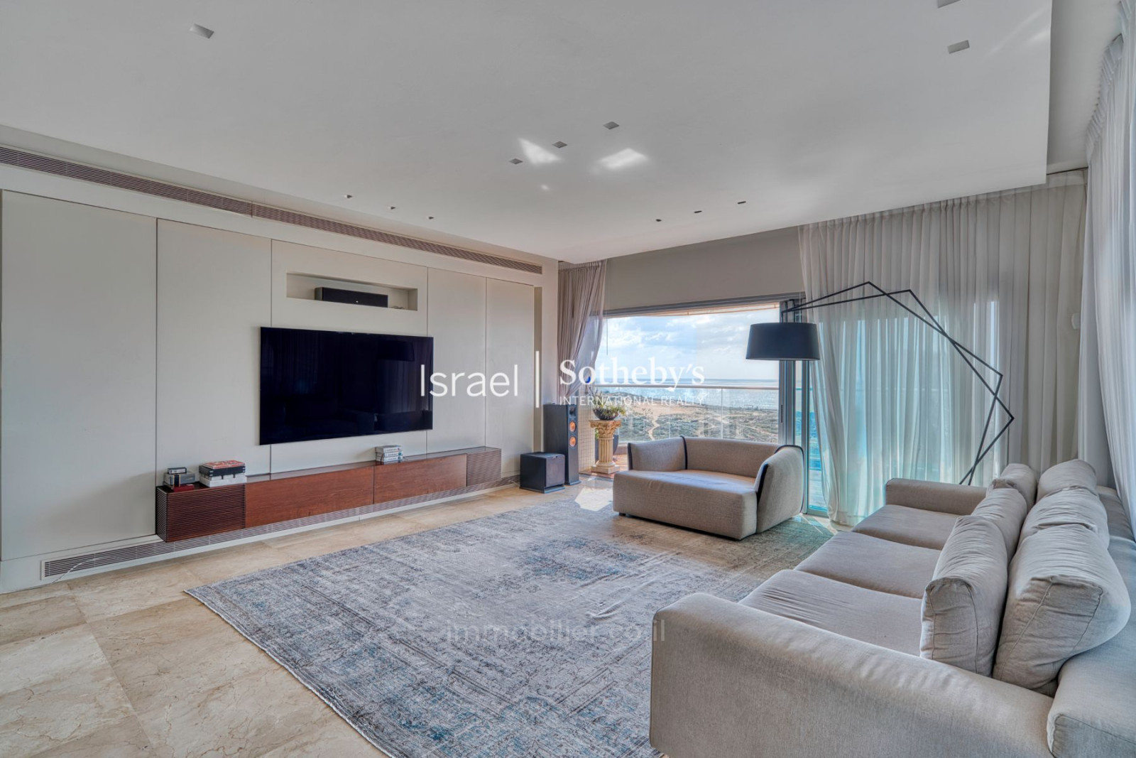 Apartamento 4 cômodos Tel Aviv Tsouk Beach 651-IBL-62