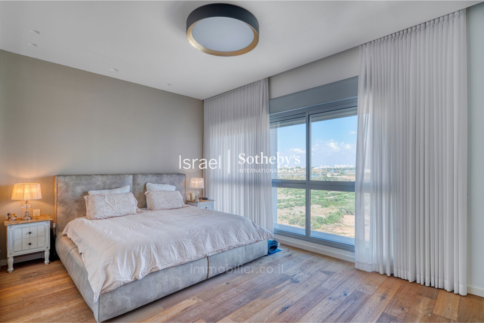 Apartamento 4 cômodos Tel Aviv Tsouk Beach 651-IBL-62