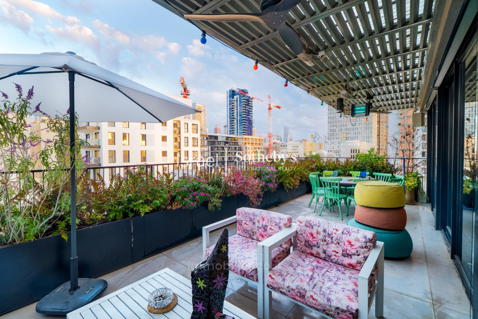 Cobertura 4.5 cômodos Tel Aviv Centro da cidade 651-IBL-70