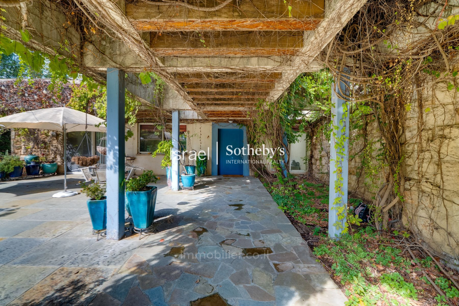 Casarão 10 cômodos Savion Savion 651-IBL-72