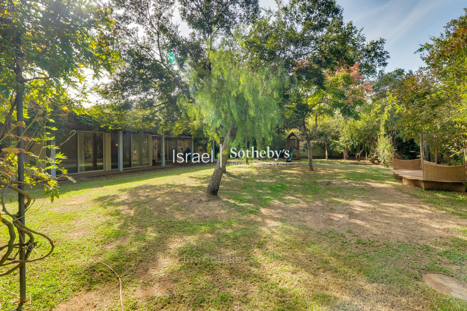 Casarão 10 cômodos Savion Savion 651-IBL-72