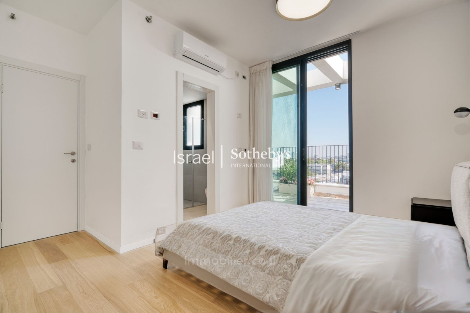 Apartamento 3 cômodos Tel Aviv Noga 651-IBL-74