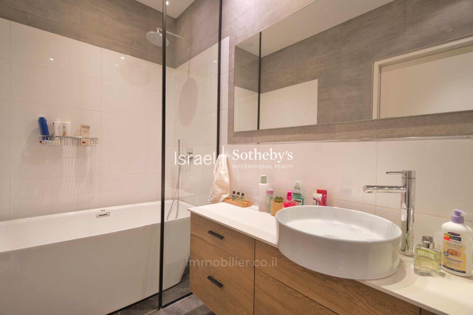 Apartamento 4.5 cômodos Tel Aviv tel aviv 651-IBL-77