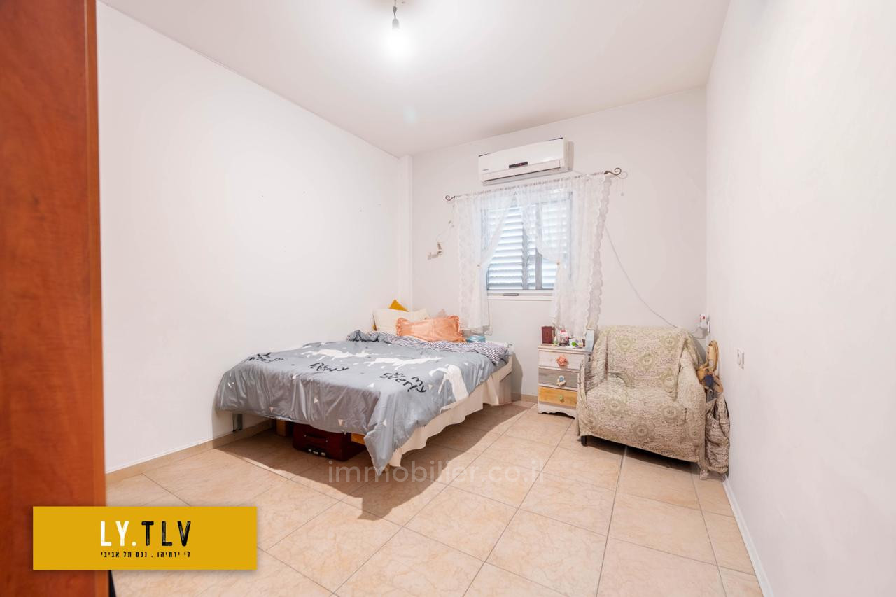Apartamento 4 cômodos Tel Aviv Nahalat Itshak 804-IBL-103