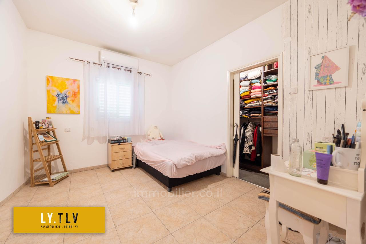 Apartamento 4 cômodos Tel Aviv Nahalat Itshak 804-IBL-103
