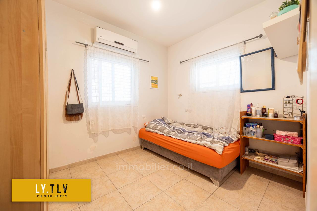 Apartamento 4 cômodos Tel Aviv Nahalat Itshak 804-IBL-103