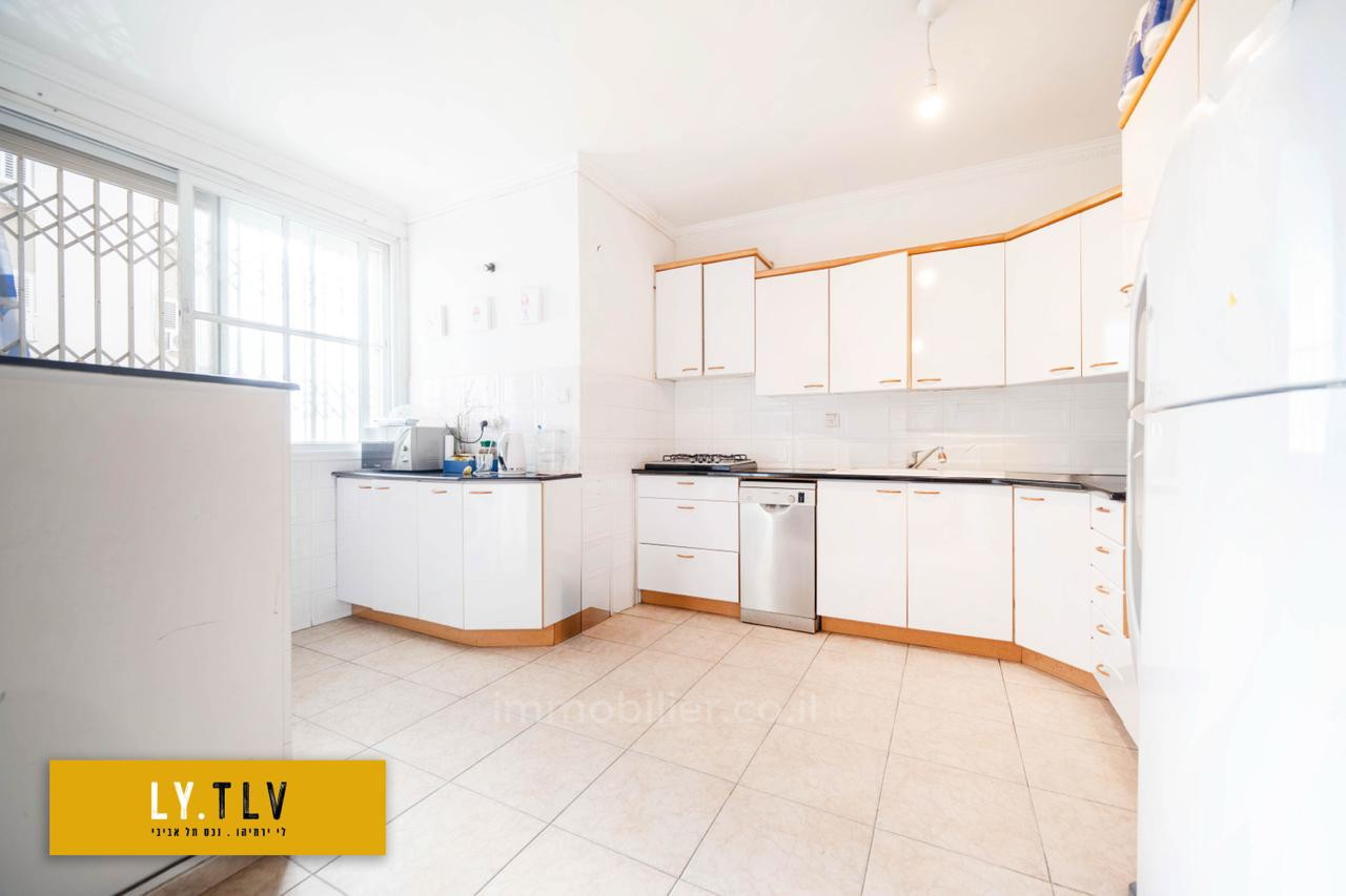 Apartamento 4 cômodos Tel Aviv Nahalat Itshak 804-IBL-103