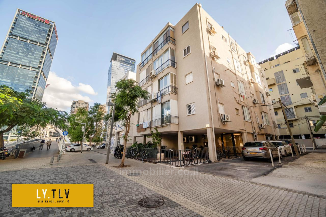 Apartamento 2 cômodos Tel Aviv Montifiory 804-IBL-104