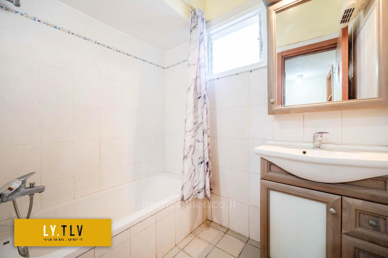 Apartamento 2 cômodos Tel Aviv Montifiory 804-IBL-104