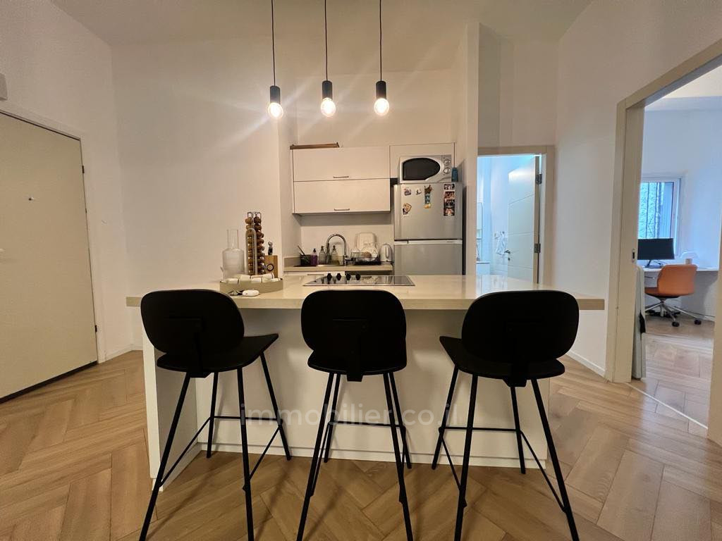 Apartamento 3 cômodos Tel Aviv Centro da cidade 804-IBL-10