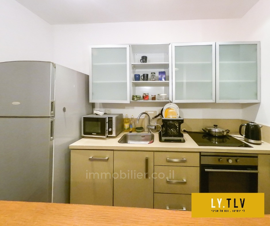 Apartamento 2 cômodos Tel Aviv Primeira linha de mar 804-IBL-111