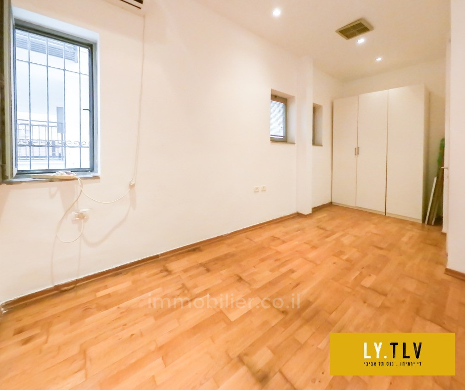 Apartamento 2 cômodos Tel Aviv Primeira linha de mar 804-IBL-111