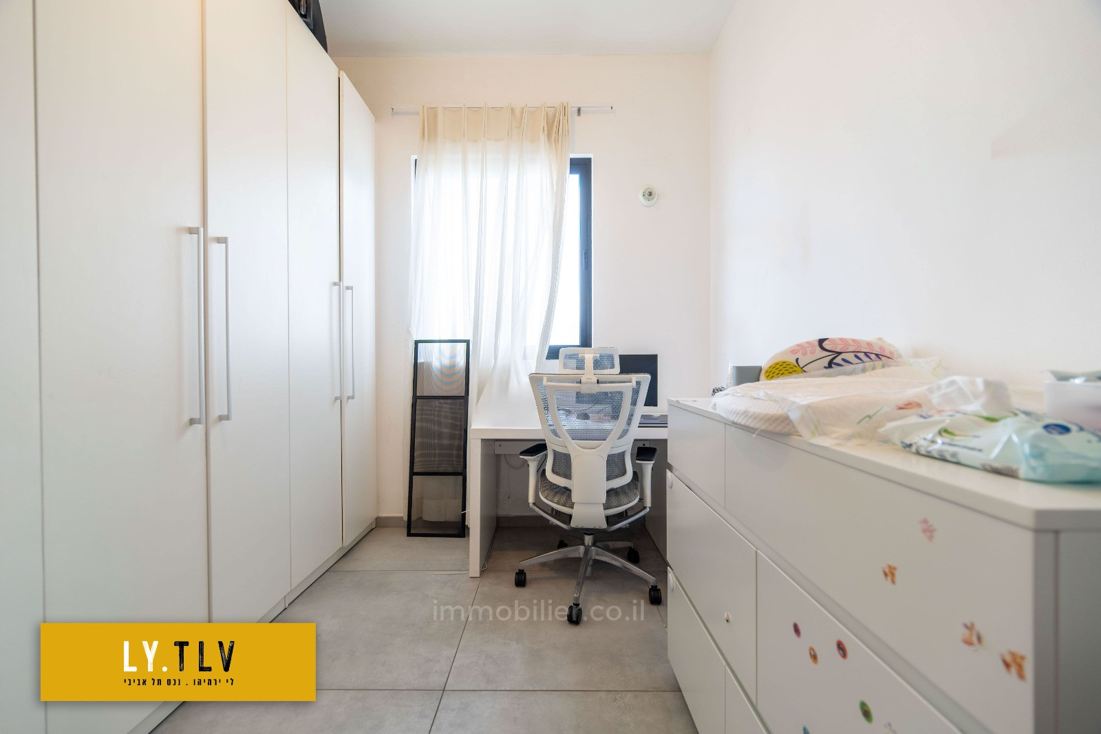 Apartamento 4 cômodos Tel Aviv Lev Tel-Aviv 804-IBL-112