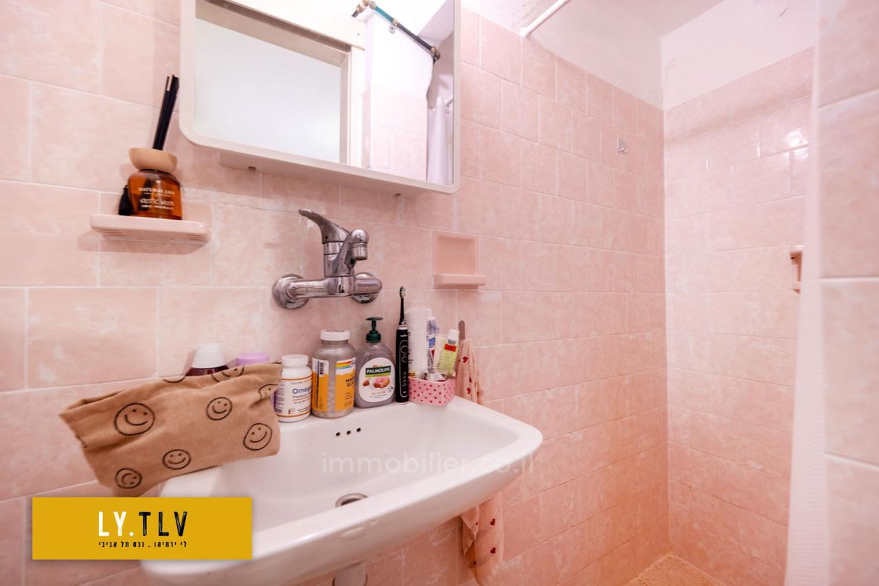 Apartamento 4.5 cômodos Tel Aviv Lev Tel-Aviv 804-IBL-114