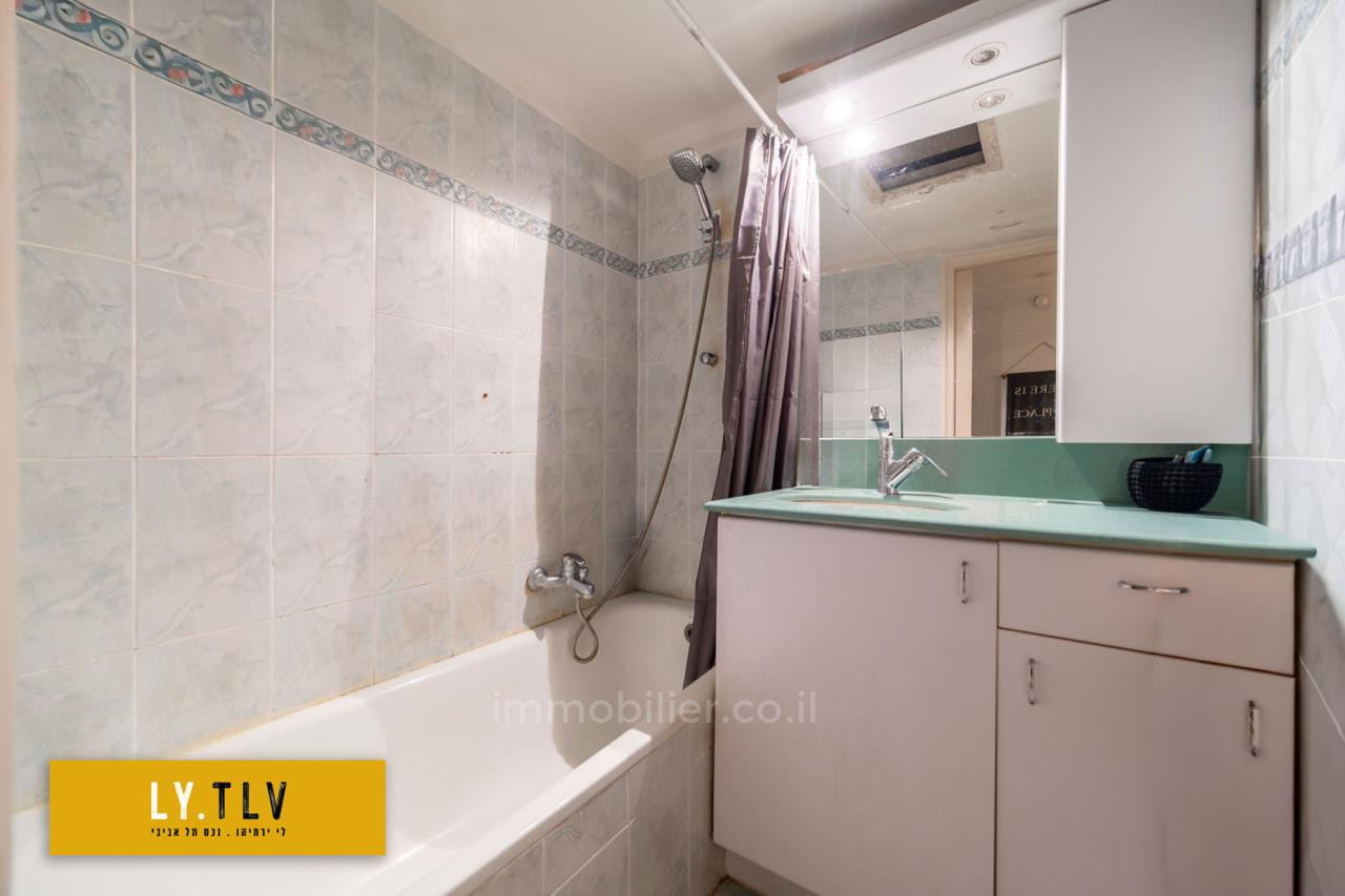 Apartamento 4.5 cômodos Tel Aviv Lev Tel-Aviv 804-IBL-114