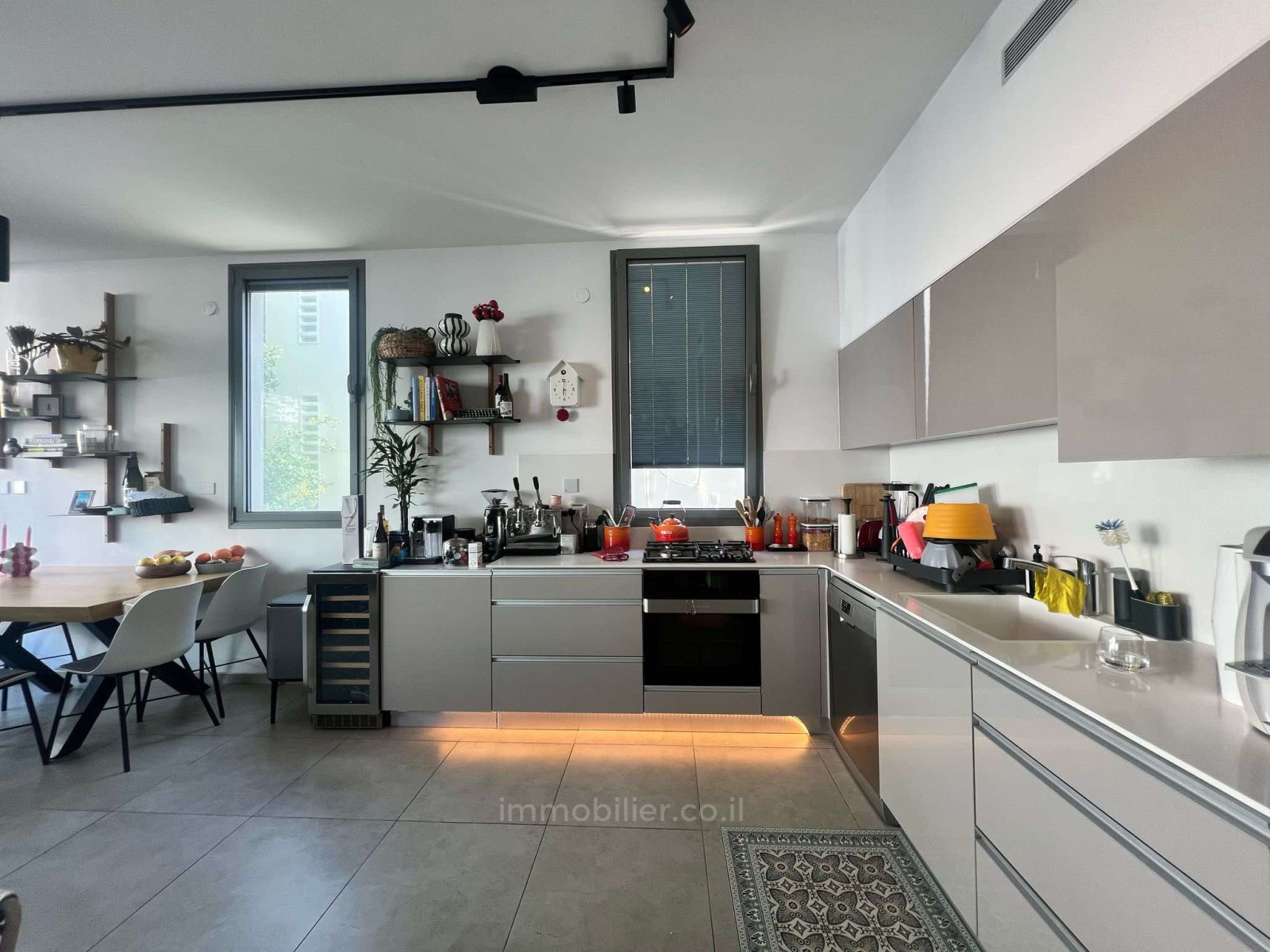 Apartamento 3 cômodos Tel Aviv Centro da cidade 804-IBL-11