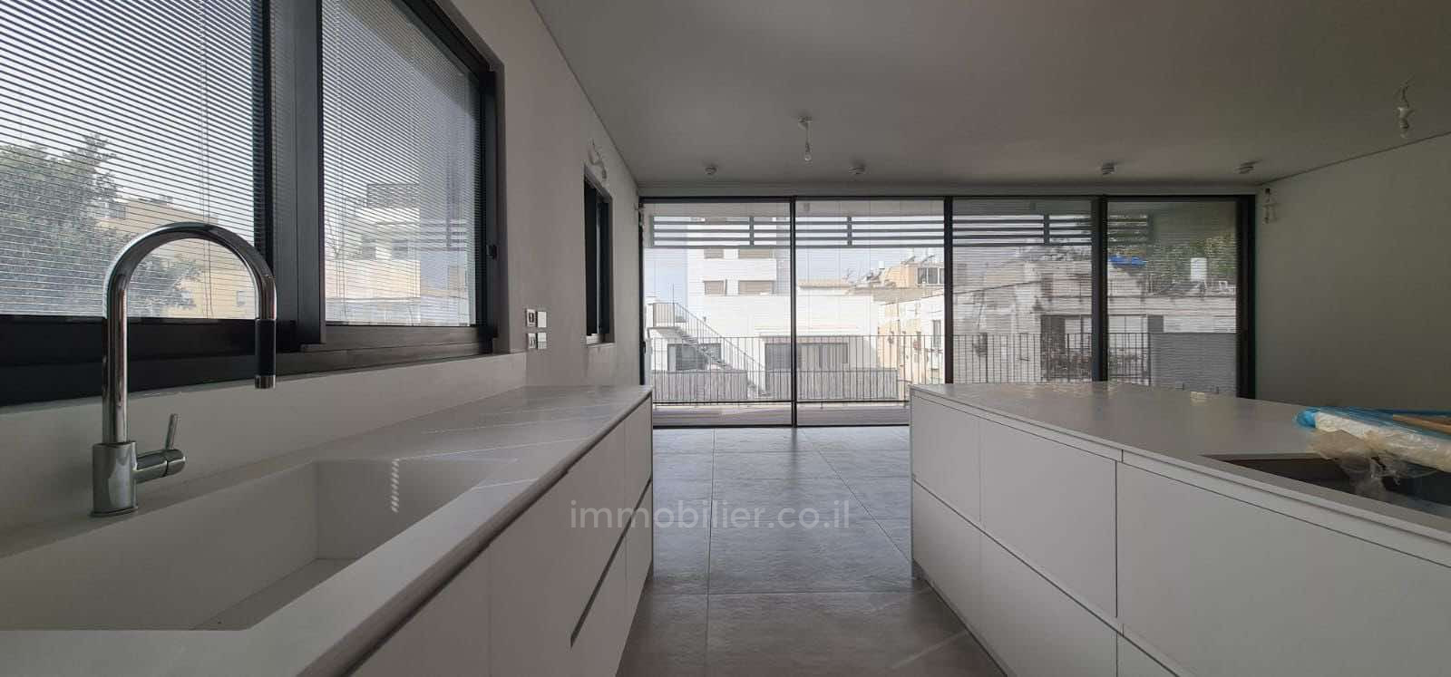 Apartamento 5 cômodos Tel Aviv Primeira linha de mar 804-IBL-12